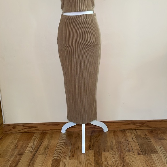 Spring Haze Co-ord Maxi Skirt Set - Picture 2 of 5